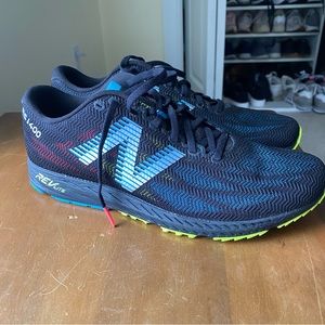 NWOT Men’s New Balance sneaker